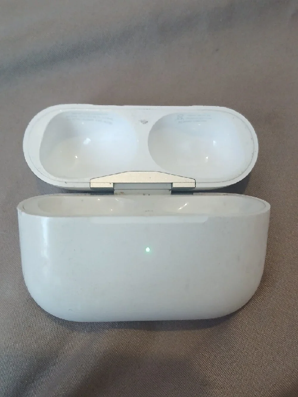 Apple A2968 Wireless Earbuds Charging Case ONLY